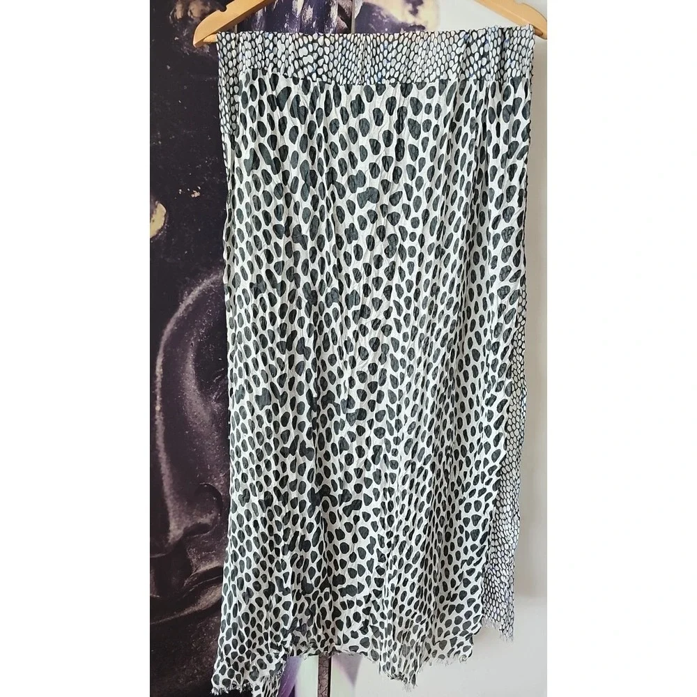 BANANA‎ REPUBLIC Multi Animal Print Frayed Trim Shawl Scarf One Size